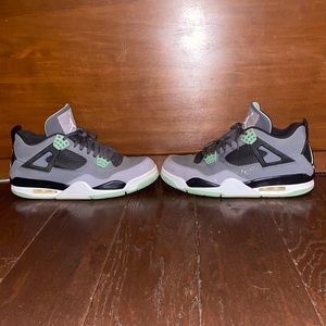 Air Jordan 4 “Green Glow”